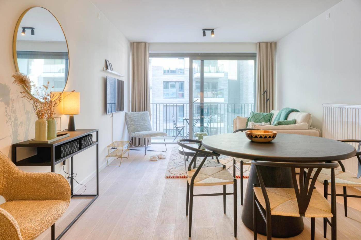 Apartment Cozy 5-person Near The In Ostende
